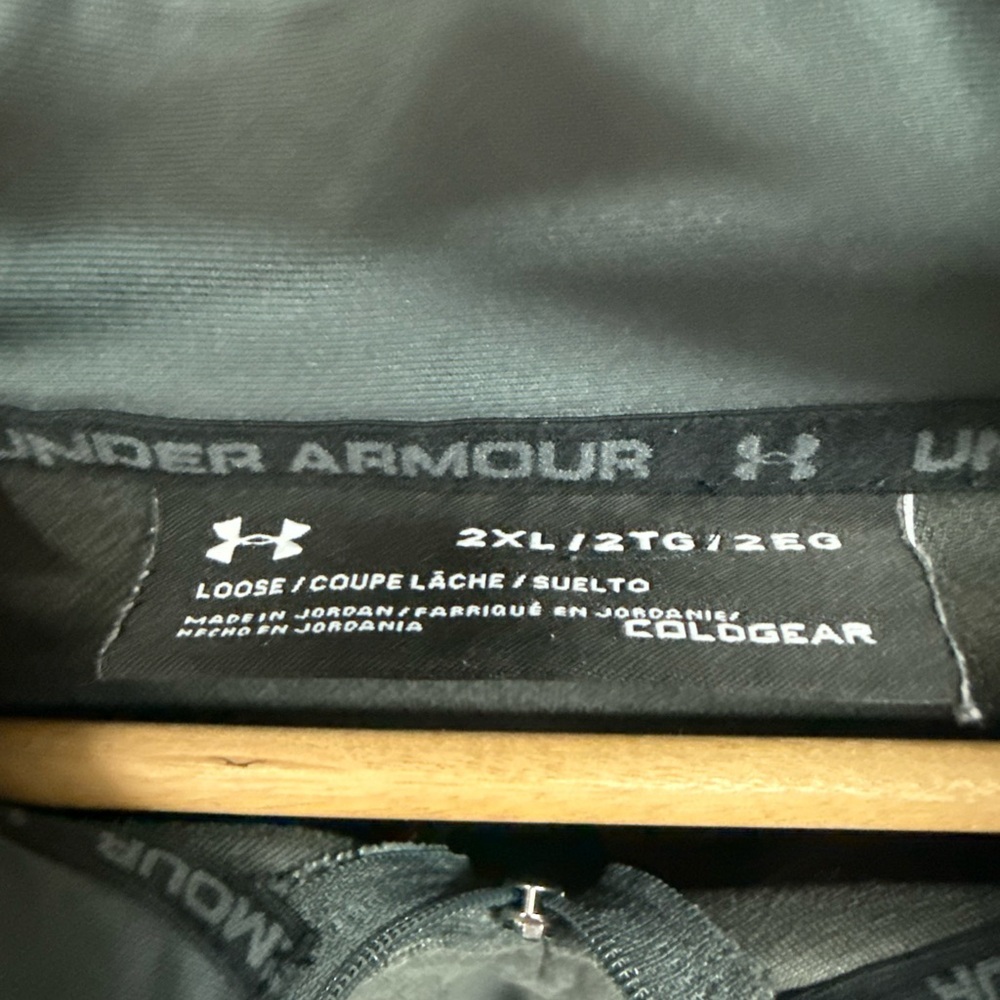 Under Armour Men’s Heather Gray Quarter-Zip Pullover (Pinehurst GC) - Picture 3 of 4